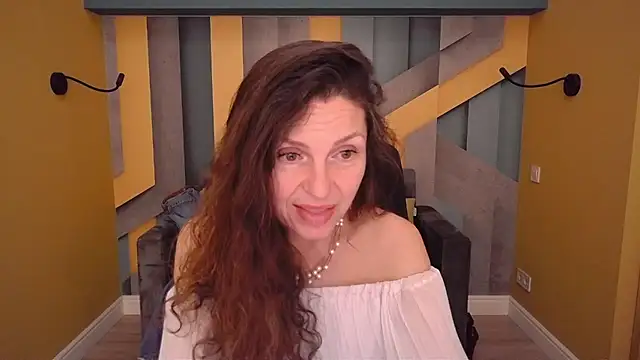 EllaLong Chat XXX in diretta