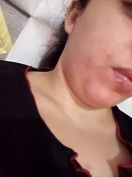 Beerrry Adlı Modelin Canlı XXX Sohbeti
