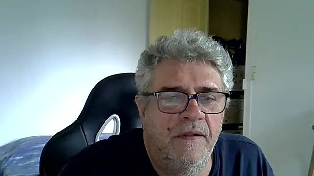 Czat XXX na żywo – Laurent_oldmen