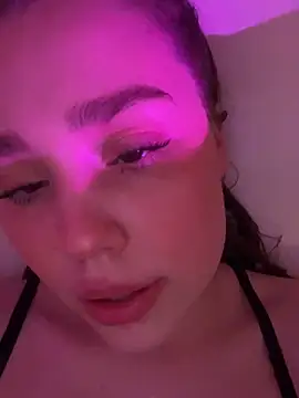 Sweet_Meg Adlı Modelin Canlı XXX Sohbeti