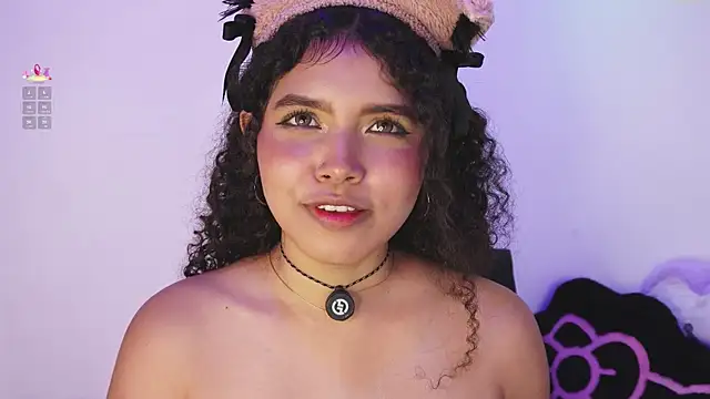 EloiseSweetxx live XXX chat