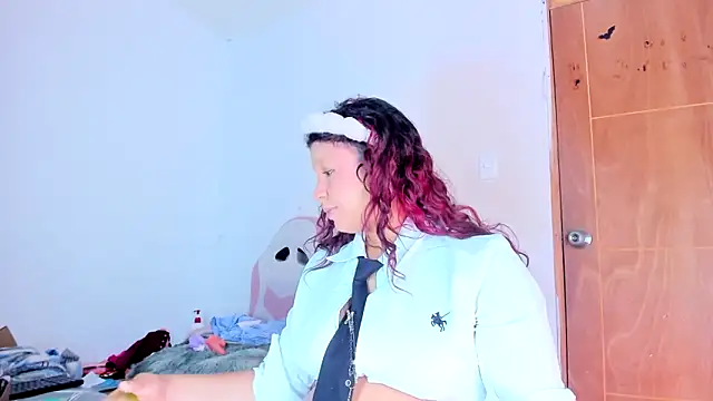 Emily_Coper18 élő XXX-chatje