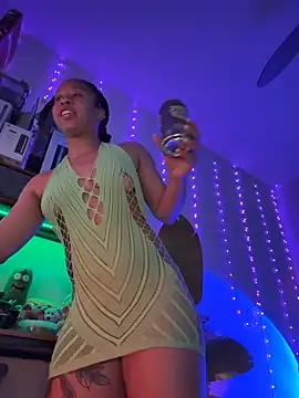 thebrattygoddess webkamerás műsora