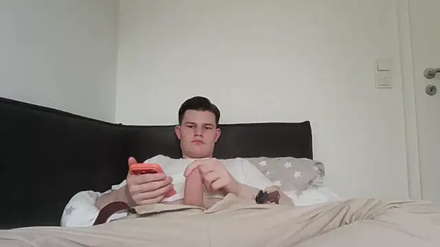 19teenoldboy webcam show