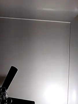 nakedtony81 webkamerás műsora