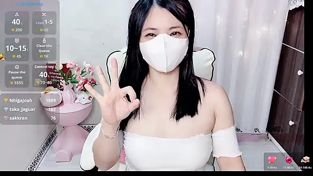 Clover_Nhi live XXX chat