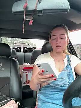 Danielavegax Chat XXX in diretta