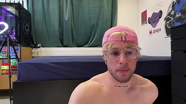 killa2053 Show in webcam