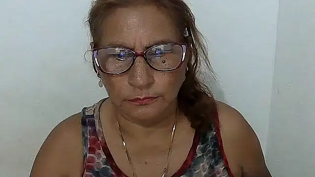 charrysexy1 Adlı Modelin Canlı XXX Sohbeti