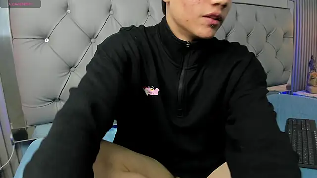 Chat +18 de SamBlack_ ao vivo
