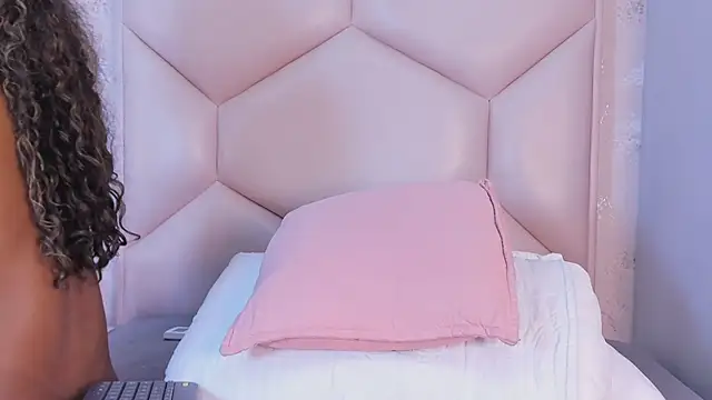 Salem_Smith_ Live XXX-chat