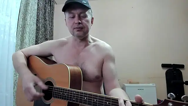 Show modela SanFrantsisko na web-kameri
