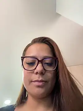 Pretty__Milf's Live XXX Chat
