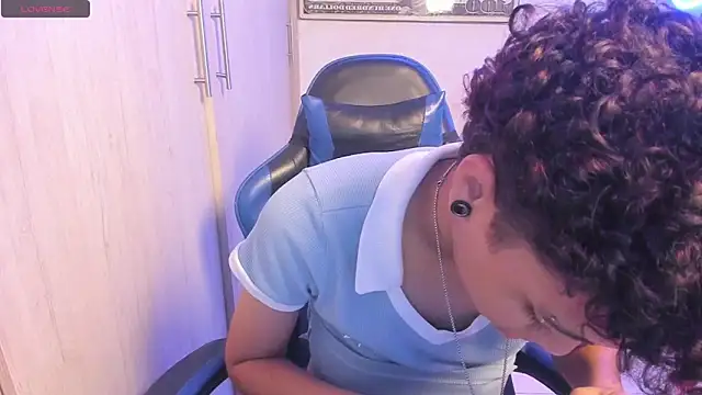Show modela axel_luxxx na web-kameri