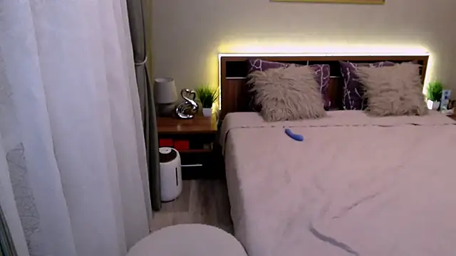 sensualEmilia Webcam-Show