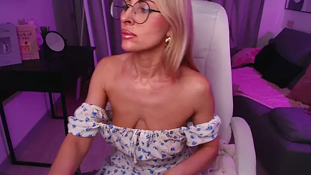 Chatroom XXX en direct de Fay_Dunaway