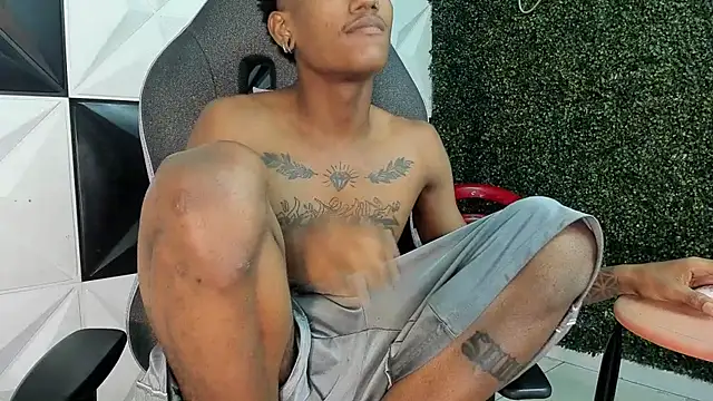 ManSant live XXX chat
