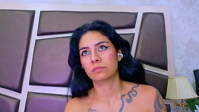 NicoleEsposito's Live XXX Chat