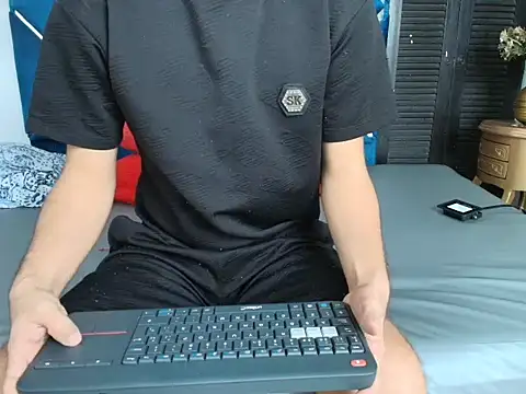 Chat +18 de EdwinBoys ao vivo