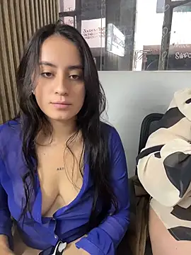 Show de Antonella_Julieta na webcam