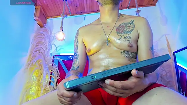 XXX chat uživo modela Nickk_21_