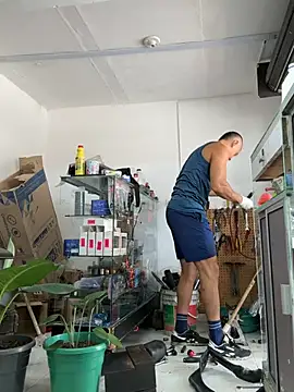 Paul22cm- – Naživo XXX chat