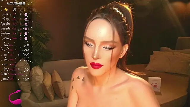 xxMADAMExx Show in webcam