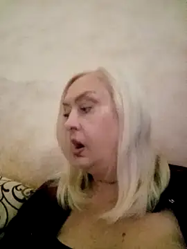 Julia20X's Webcam Show