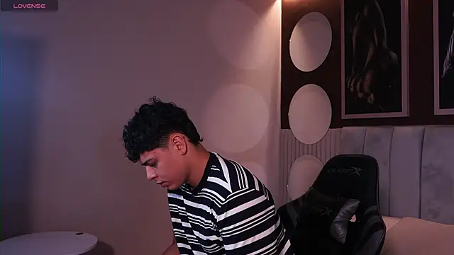 Ethan_occonor live XXX chat