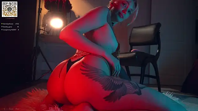 LinaKinky's Live XXX Chat