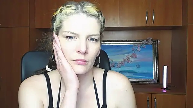 VanessaRey_ Adlı Modelin Canlı XXX Sohbeti