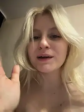 Flora_SecretLife Webcamshow