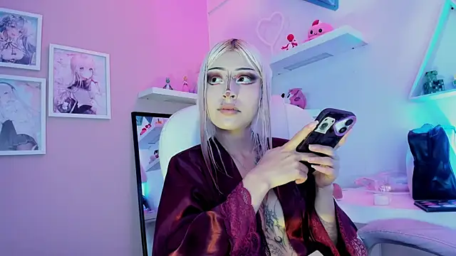 nemesis_castel_ élő XXX-chatje