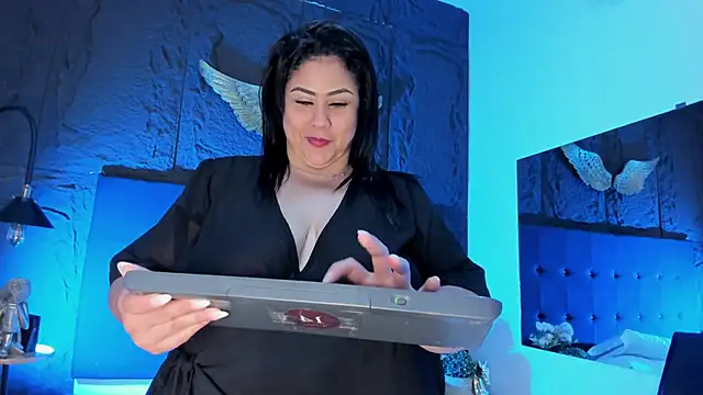 MillaGrey's Live XXX Chat