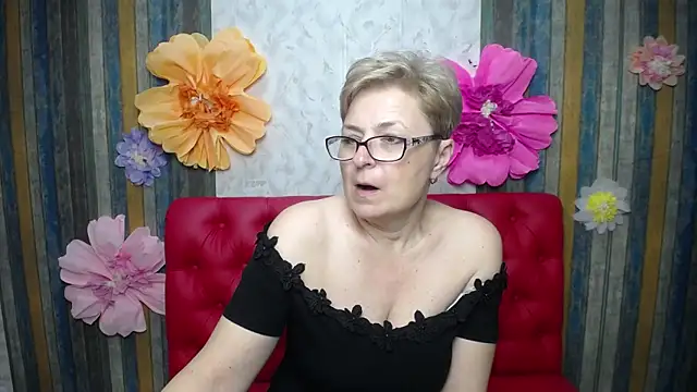 دردشة EmiliaGree الجنسية المباشرة