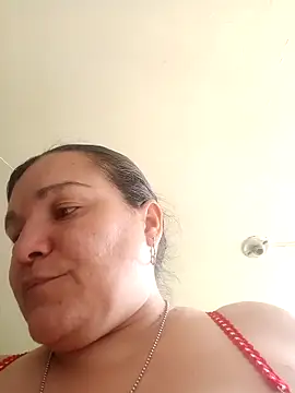 Zuleyka_69 Show in webcam