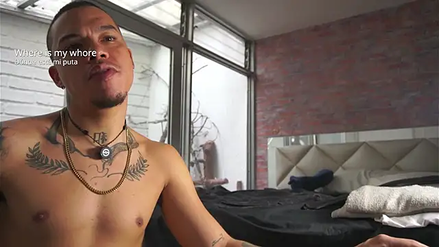 Chat +18 de AlphaMasterXxx ao vivo
