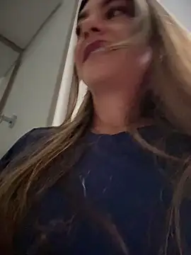 alicee16 élő XXX-chatje