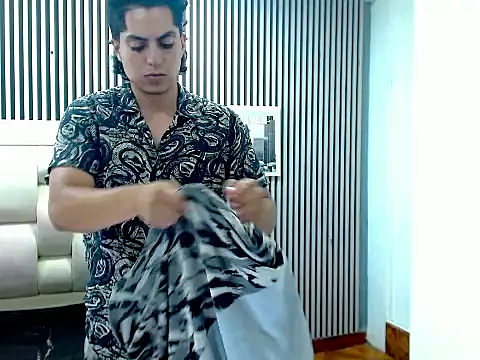 دردشة Alex_Wolft الجنسية المباشرة