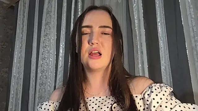 Reginadiroma Live XXX Chat