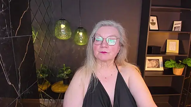 NataliMellow Chat XXX in diretta
