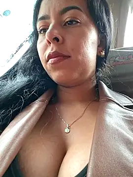 Онлайн чат XXX Luianna