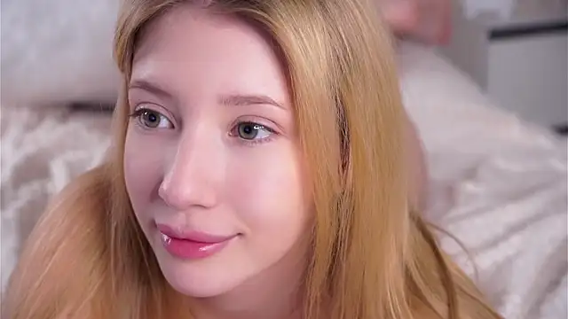 SunnivaCovil's Live XXX Chat