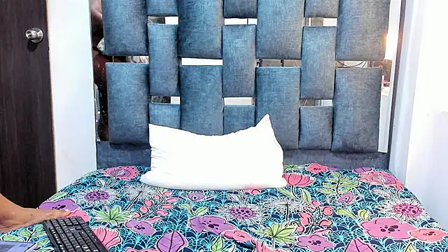 HilarySolis2 Live XXX-chat