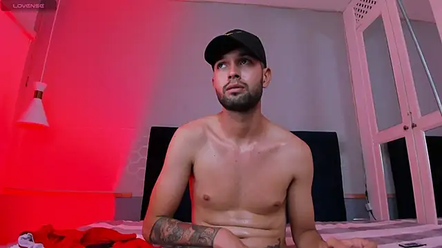 Ian_Valenti Webcam Show