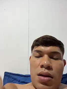 Chat XXX en directo de DaveJonesz