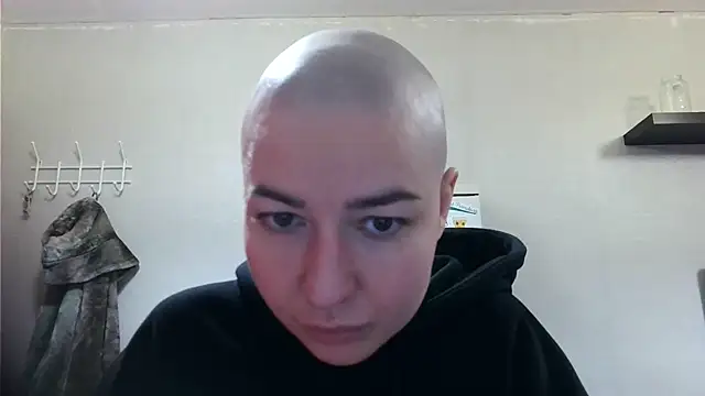 Julia_Bright Webcam show