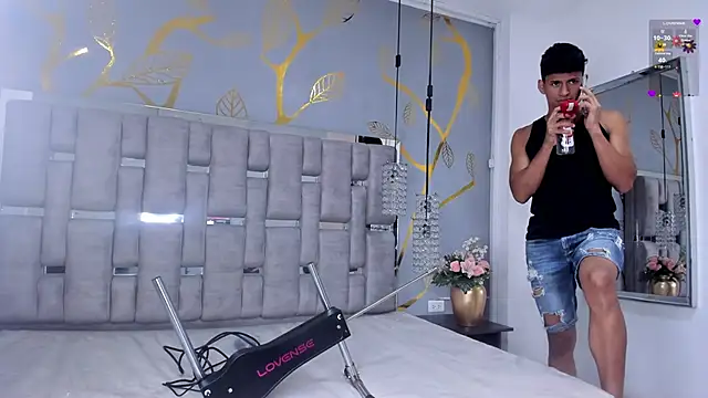Онлайн чат XXX DomenicoRey