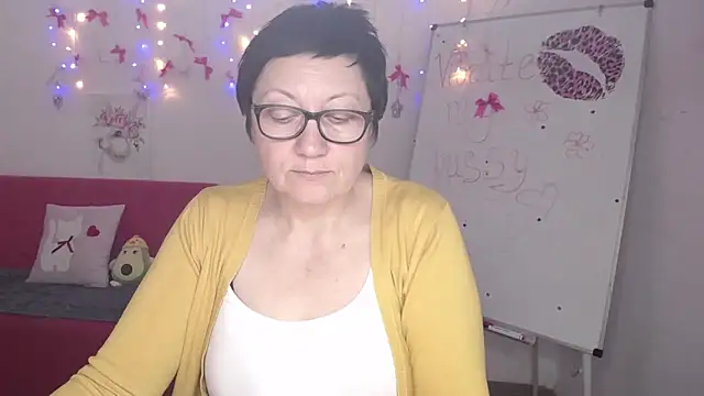 EmilyL0ve Live XXX-chat
