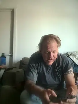 yourMasterisBored live XXX chat